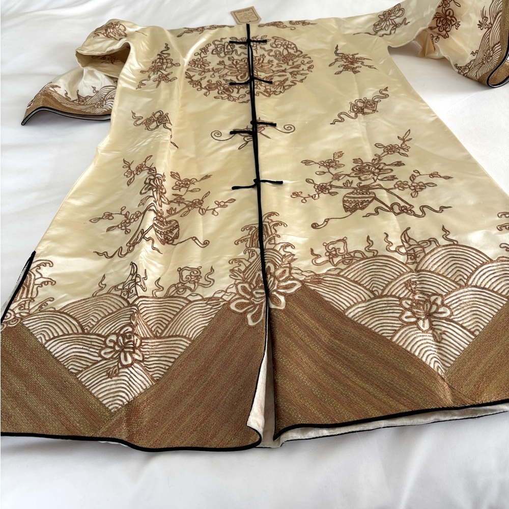 Vintage Oriental Silk w/ Gold Embroidery Asian Coat, Jacket, or Robe NWT